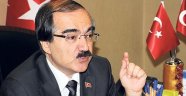 Vali Avni Coş'un korumaları, yol vermeyen TIR şoförüne doğru ateş açtı!