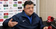 Yılmaz Vural'dan ağır eleştiriler: Ahlaksız futbolcular; Türk antrenörleri, sürünün ya!
