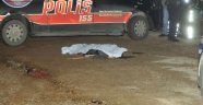 Zorla bindirildiği otomobilden seyir halindeyken atıldı