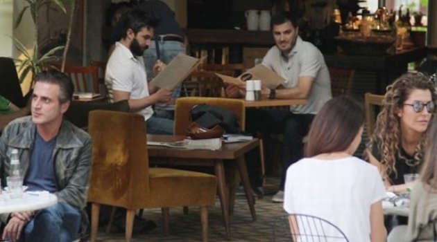 Teoman ve Deniz Akkaya pişti oldu