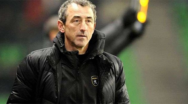 &quot;UEFA tüm maçları iptal etmeli&quot;