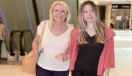 Yasmin Erbil annesinin boyuna yetişti