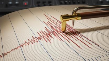 6,8'lik depremle sarsıldı... O ülkede tsunami alarmı