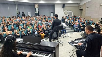 Bornova'da 10 Kasım'da duygu dolu gece