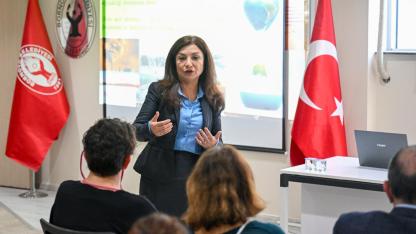 Bornova’da öğretmenlere “Yeşil Gelecek” eğitimi