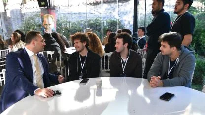 Genç beyinler afetlere dirençli Bornova için kod yazdı​​​​​​​!