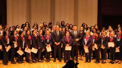 İzmir'in yeni kadın ESHOT şoförleri yola çıkmaya hazır!