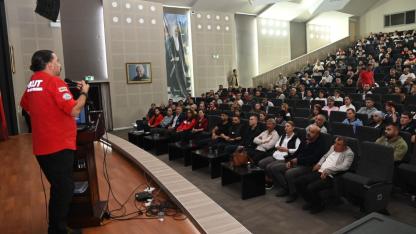 Karabağlar'da personele 'afet' eğitimi