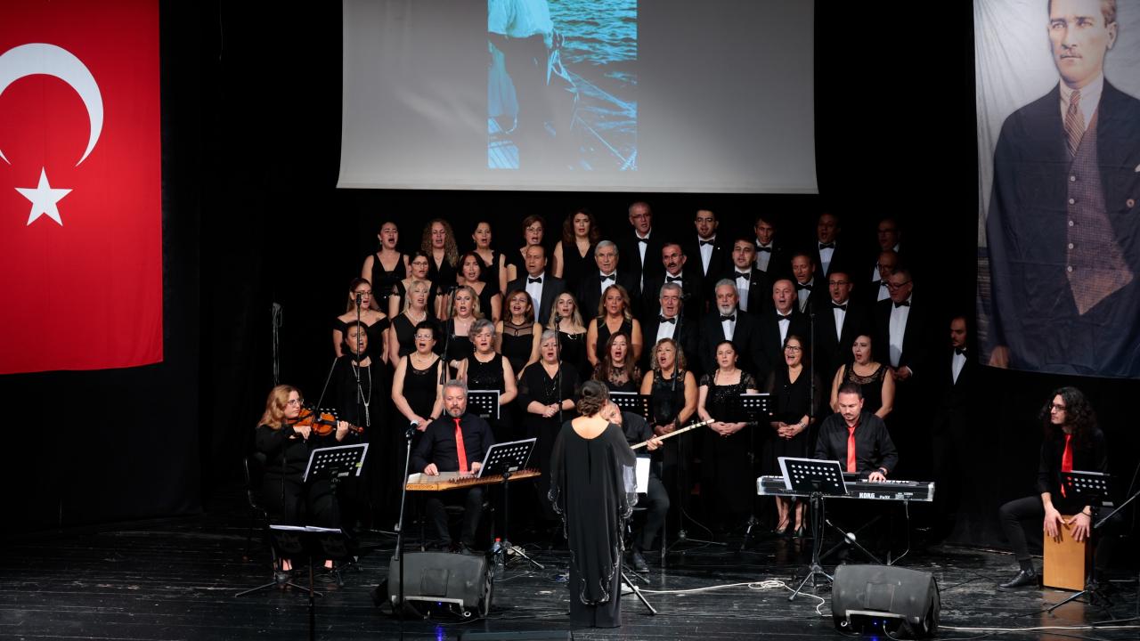 Konak’ta şarkılar Ata için söylendi