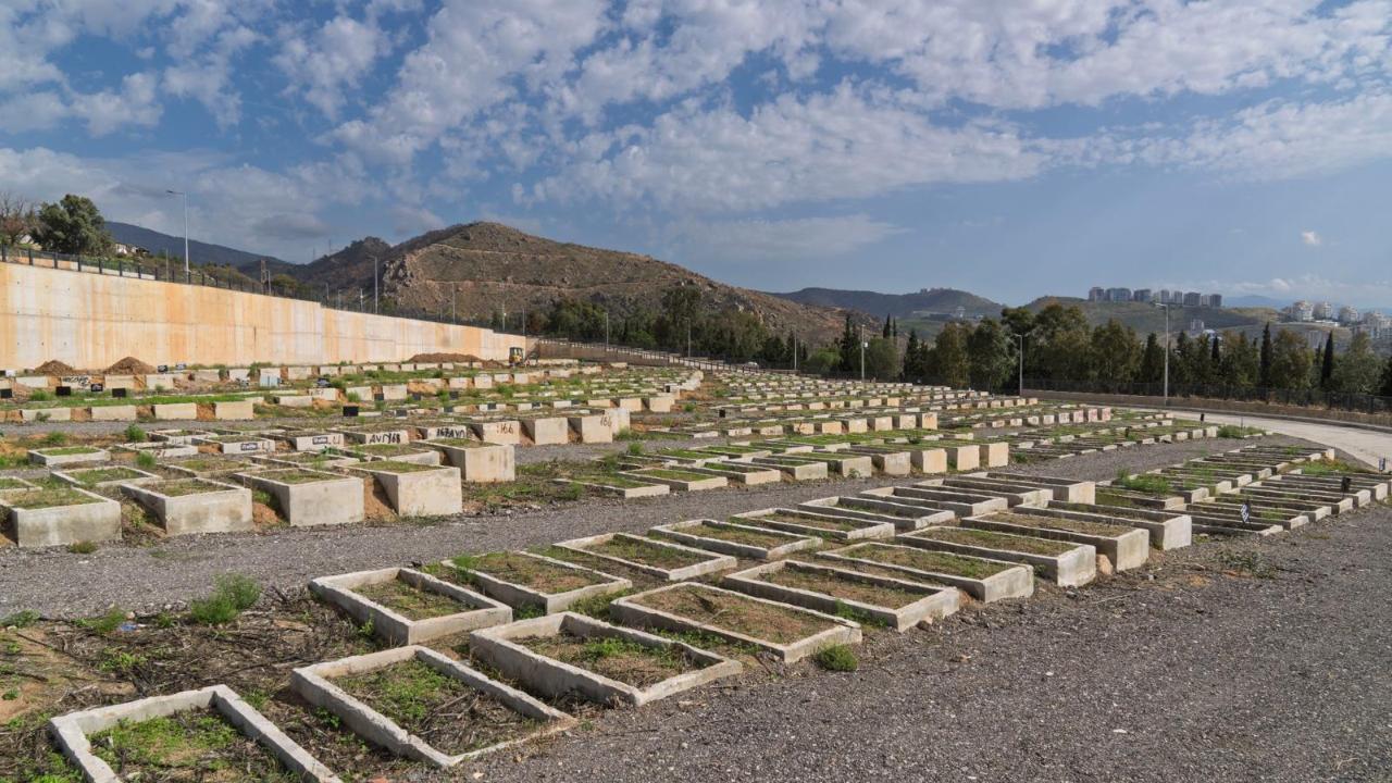 Örnekköy’de çift katlı mezarlık hizmete açılıyor