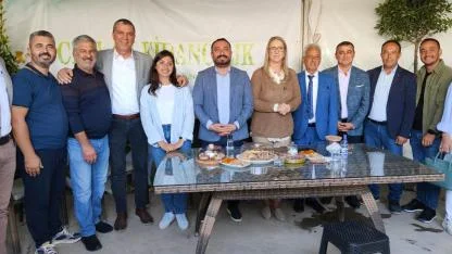 Fuar'da CHP ve AK Parti arasında güldüren diyalog
