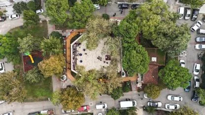 Karabağlar ‘da parklar yenileniyor, mahalleler güzelleşiyor