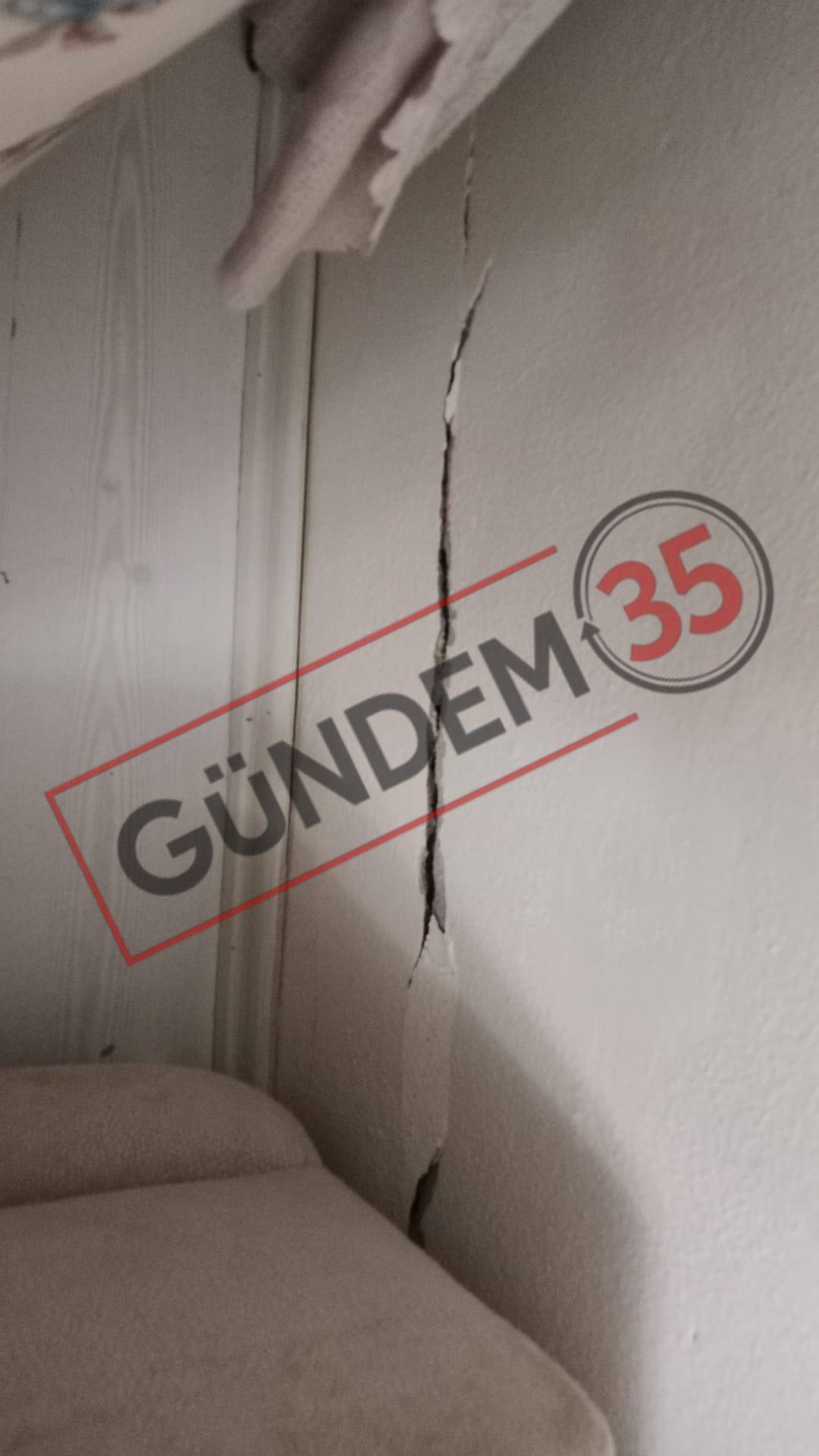 Sındırgı İzmir'i de vurdu: 150 kilometre öteden gelen hasar!