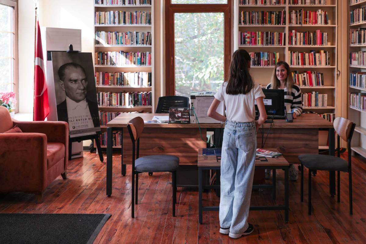 Buca'daki tarihi köşk çocuklar için bilgi yuvası oldu