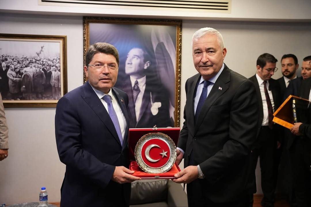 Fotoğrafı paylaştı 'AK Partiye geçecek' iddiaları alevlendi