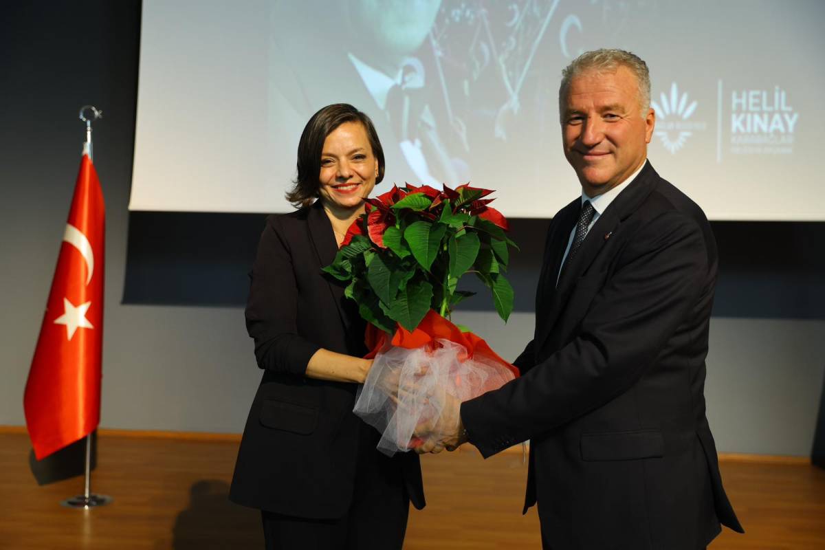 Karabağlar Belediyesi’nden duygu dolu 10 Kasım söyleşisi